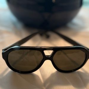 Gucci | Black Aviator Sunglasses